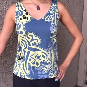 Athleta sports Top 34C V neck